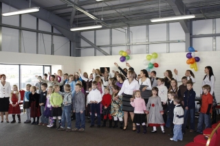 2009.11.14 Trimo lituanistinė mokykla „Šaltinėlis“ atšventė antrąjį gimtadienį